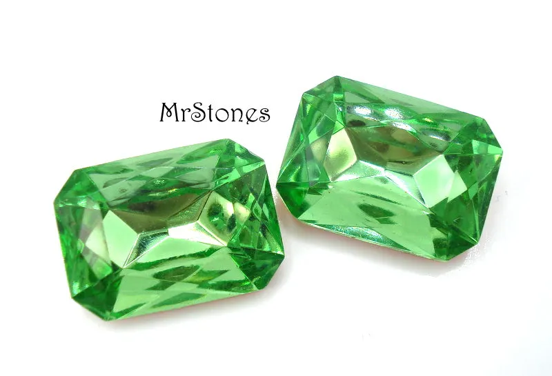 18x13mm (4626/2) TTC Peridot Green Cushion Octagon