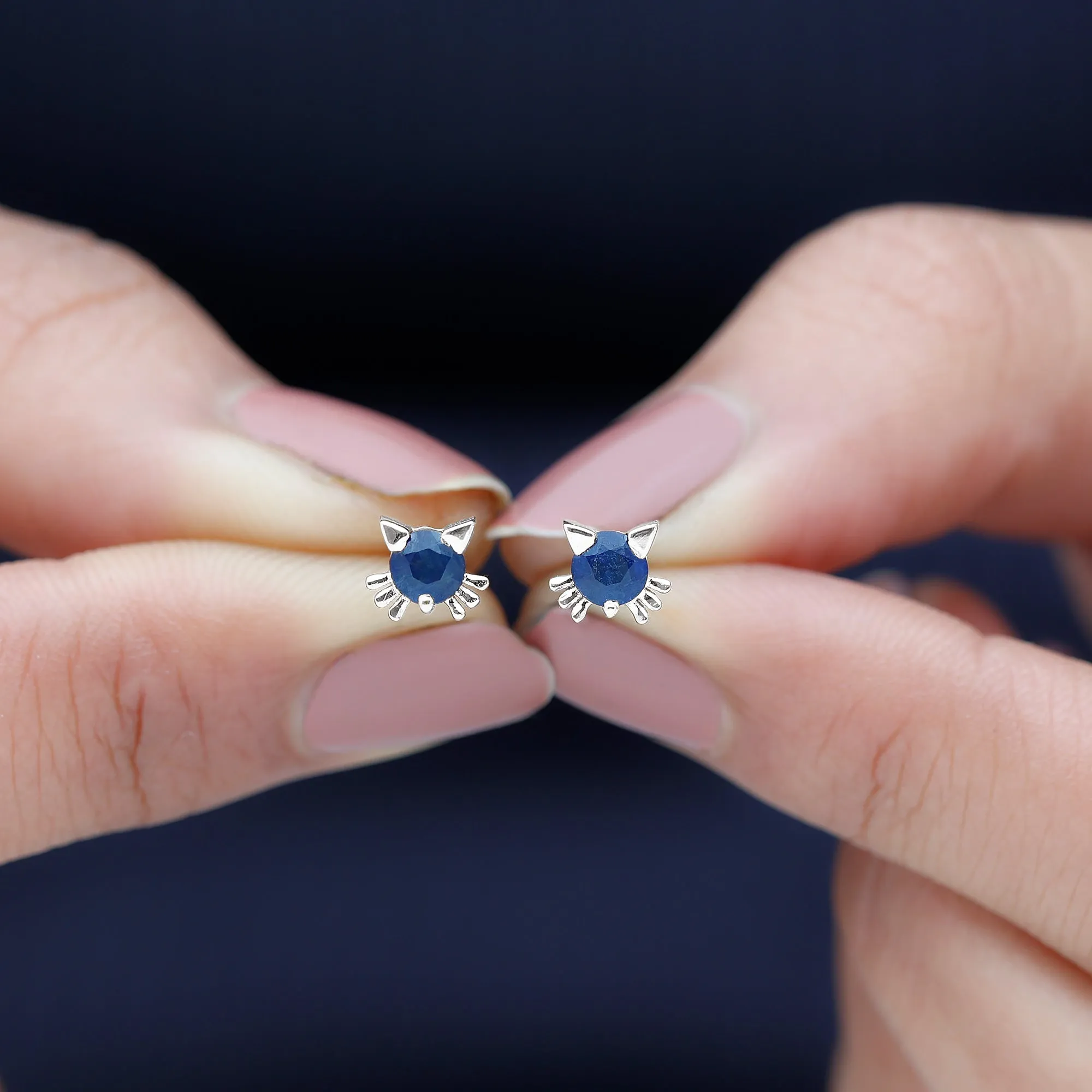 4 MM Round Blue Sapphire Solitaire Cat Stud Earrings in Prong Setting