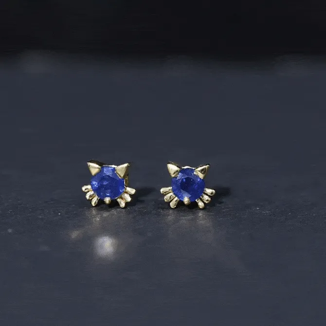 4 MM Round Blue Sapphire Solitaire Cat Stud Earrings in Prong Setting