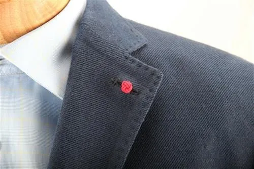 Crown Lapel Pin - Portsalon Red with Mission Blue