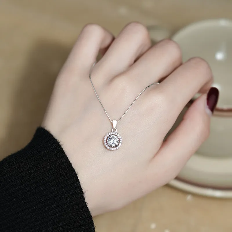 Fashion sterling silver geometric round necklace women's fashion versatile high-end pendant light luxury zircon clavicle chain