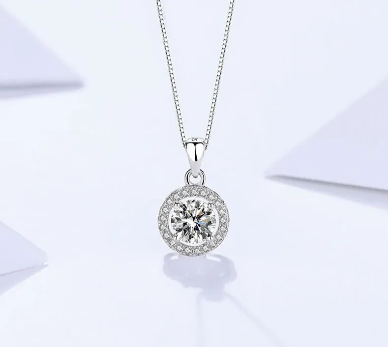 Fashion sterling silver geometric round necklace women's fashion versatile high-end pendant light luxury zircon clavicle chain