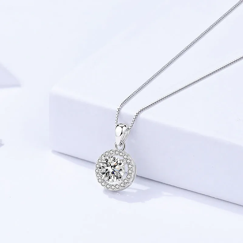 Fashion sterling silver geometric round necklace women's fashion versatile high-end pendant light luxury zircon clavicle chain