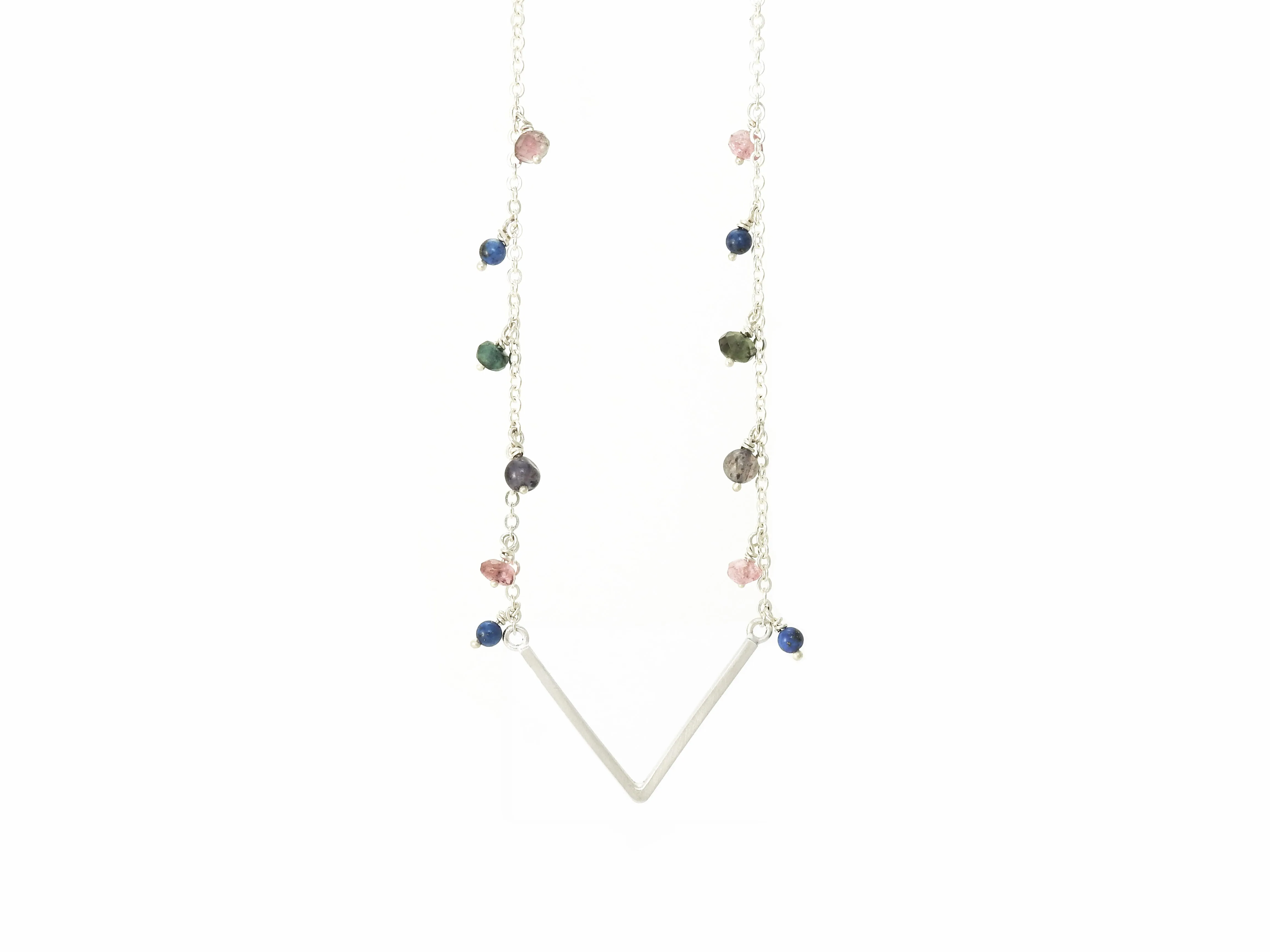 Gemstone v necklace