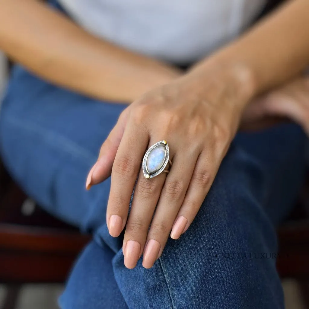 Marquise Beauty - Moonstone Ring