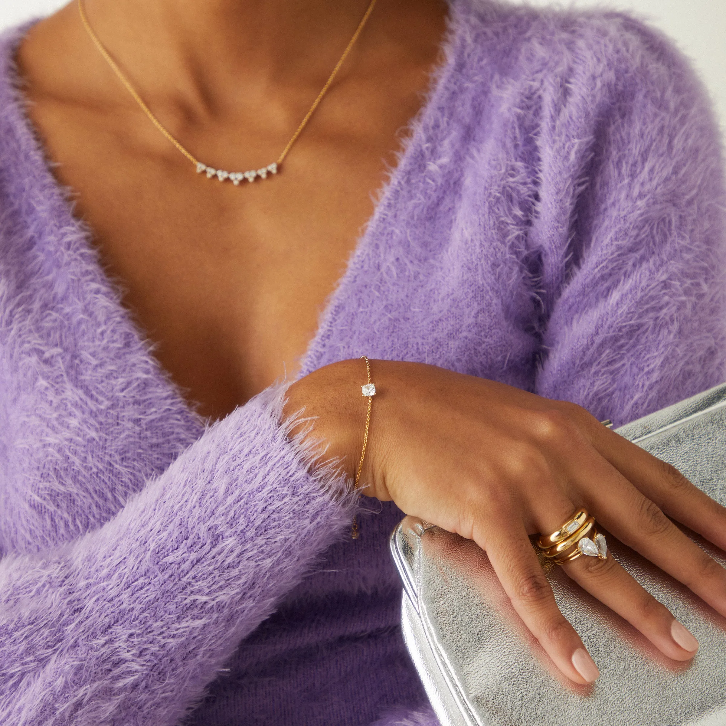 MODERN LOVE SMALL CUSHION LINE BRACELET
