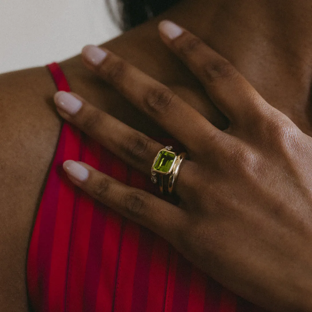 PERIDOT JULIA BIRTHSTONE RING