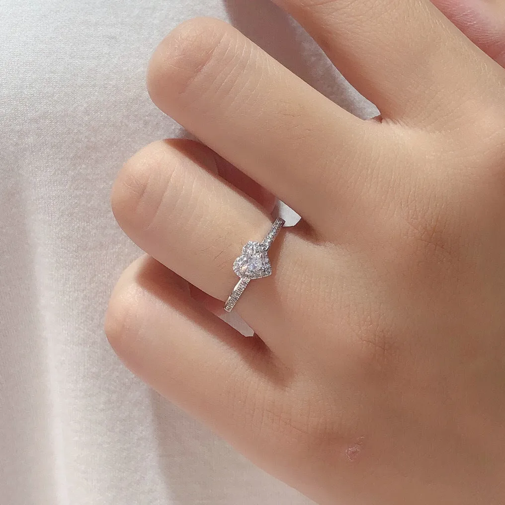 Style classic heart-shaped micro-paved zircon engagement ring women's light luxury diamond ring wedding ring