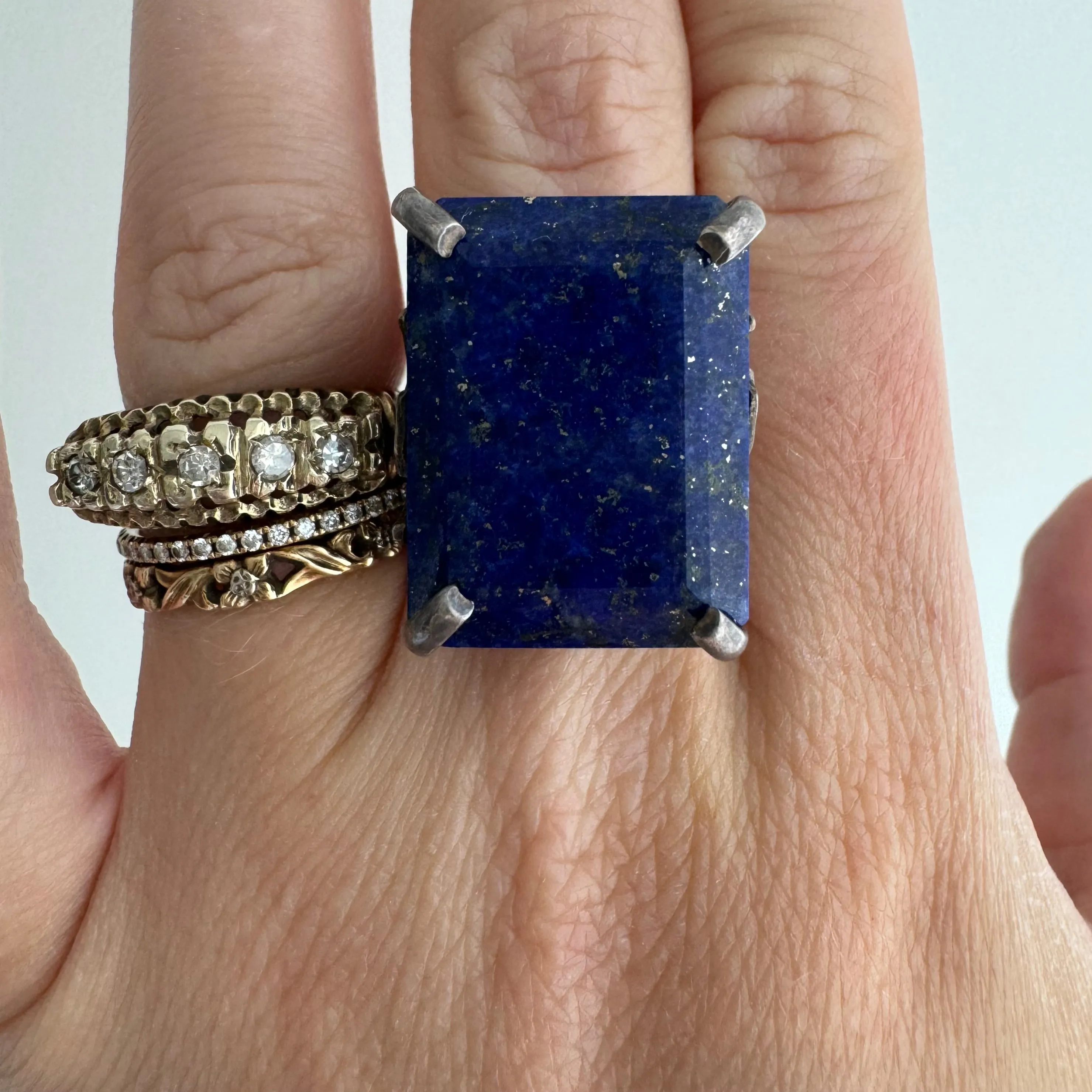 V I N T A G E // secret griffins / sterling silver and lapis lazuli statement ring / size 5.5 