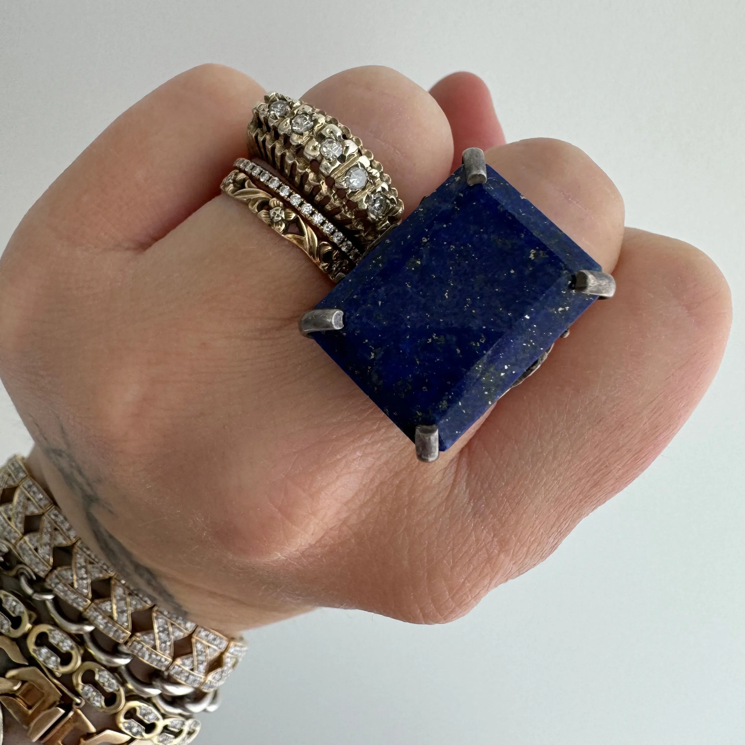 V I N T A G E // secret griffins / sterling silver and lapis lazuli statement ring / size 5.5 