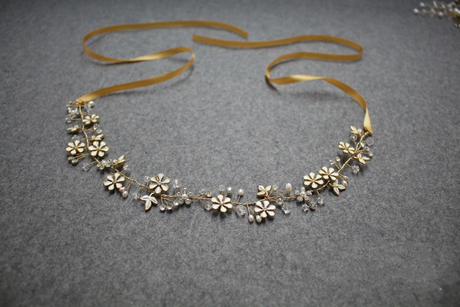 Wedding Flower Crown, Flower crown For Women, White Flower Girl Crown, Flower Headband, Flower Wreath for Hair, Bride Bridesmaid Flower