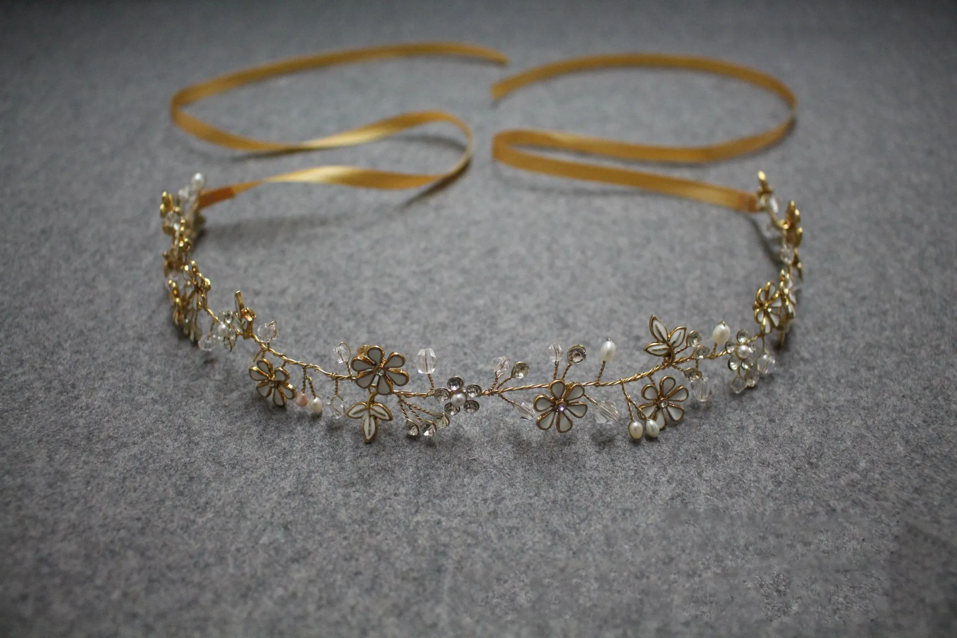 Wedding Flower Crown, Flower crown For Women, White Flower Girl Crown, Flower Headband, Flower Wreath for Hair, Bride Bridesmaid Flower