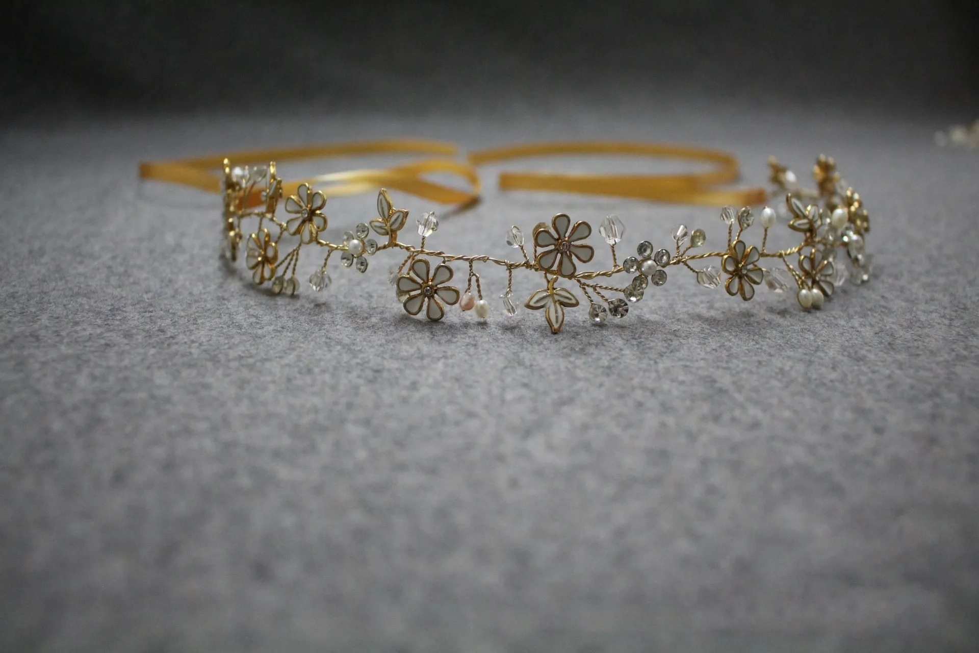 Wedding Flower Crown, Flower crown For Women, White Flower Girl Crown, Flower Headband, Flower Wreath for Hair, Bride Bridesmaid Flower