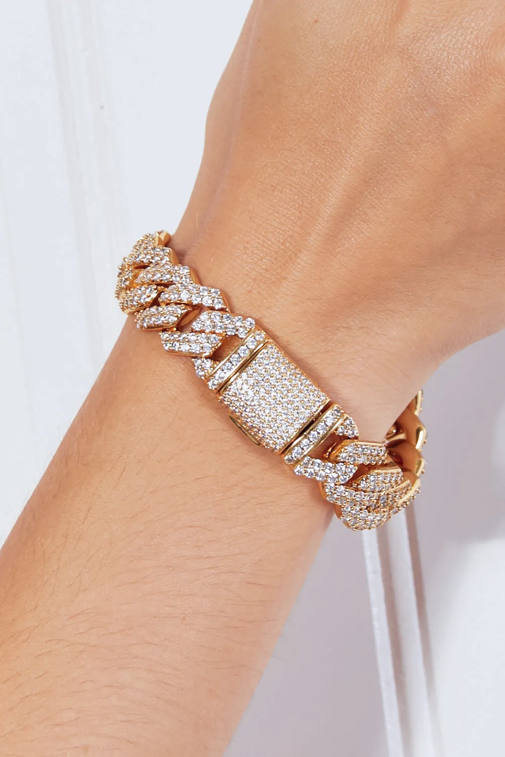 Women's Alloy Inlaid Zircon Bracelet